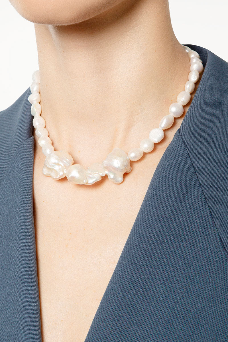 Baroque Pearl Necklace with three Gemstones