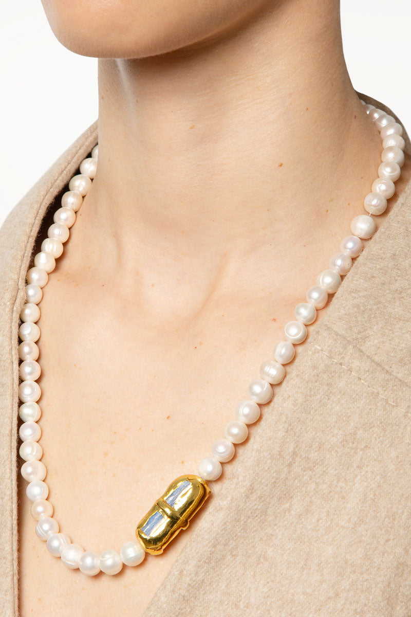 Baguette Pearl Necklace